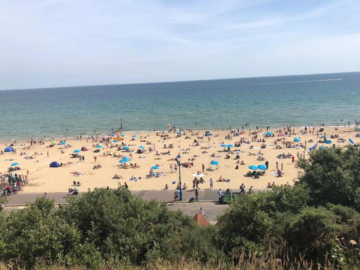 Flat-C, 4 Adults, 20 Mins To Beach, Netflix, Wifi, Sleeps 4 Adults بورنماوث المظهر الخارجي الصورة
